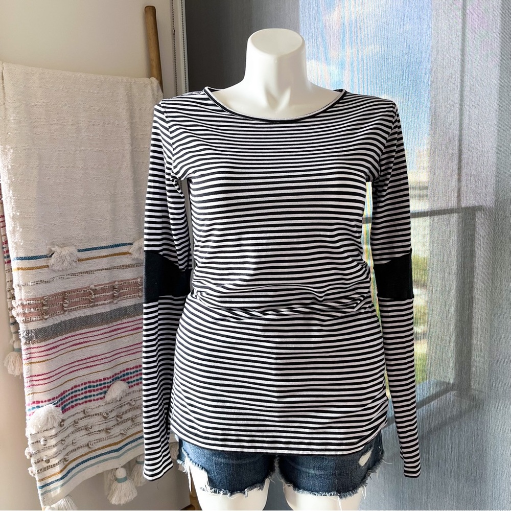 Lululemon Devotion Classic Stripe Black White Heathered Black Long Sleeve Tee 10